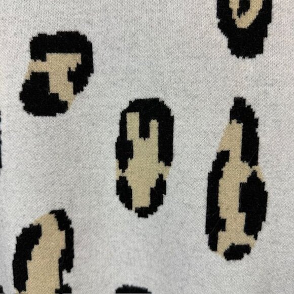 NWOT Ivory Bold Leopard Fringe Distressed Vneck Sweater - Picture 13 of 14